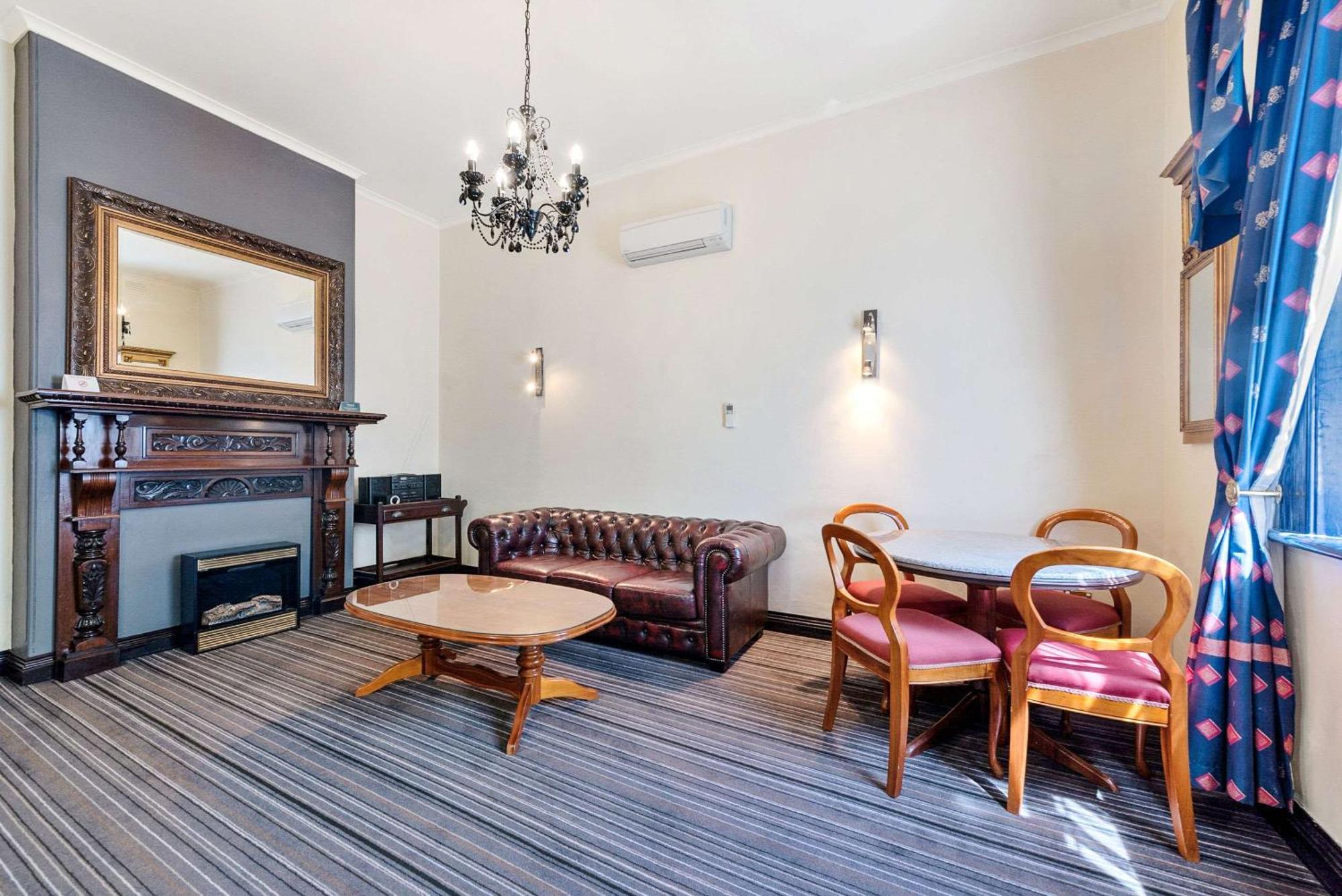 Quality Hotel Colonial Λόντσεστον Εξωτερικό φωτογραφία
