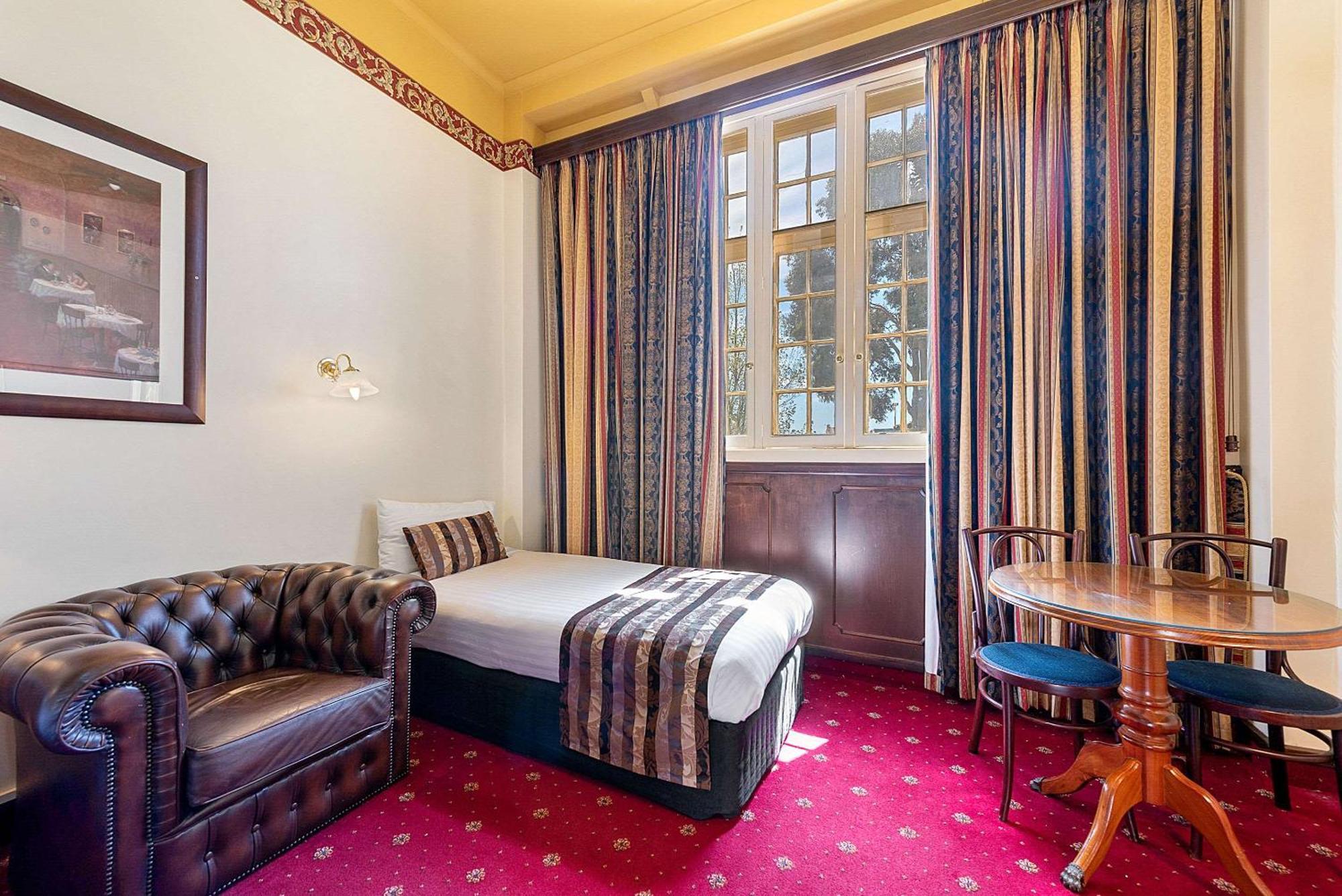 Quality Hotel Colonial Λόντσεστον Εξωτερικό φωτογραφία